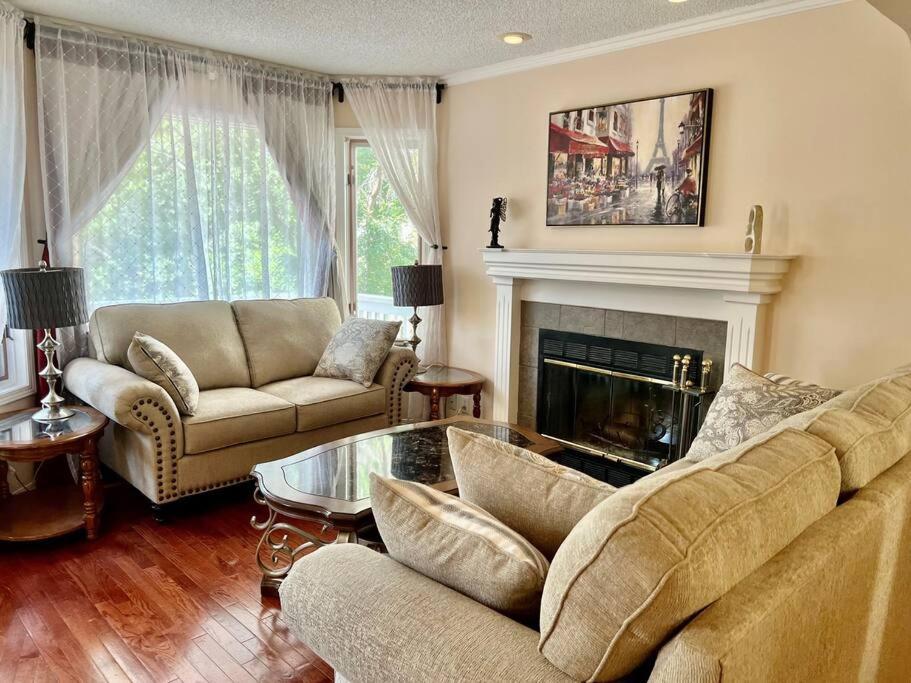فيلا Crescent Heights Majesty YYC المظهر الخارجي الصورة