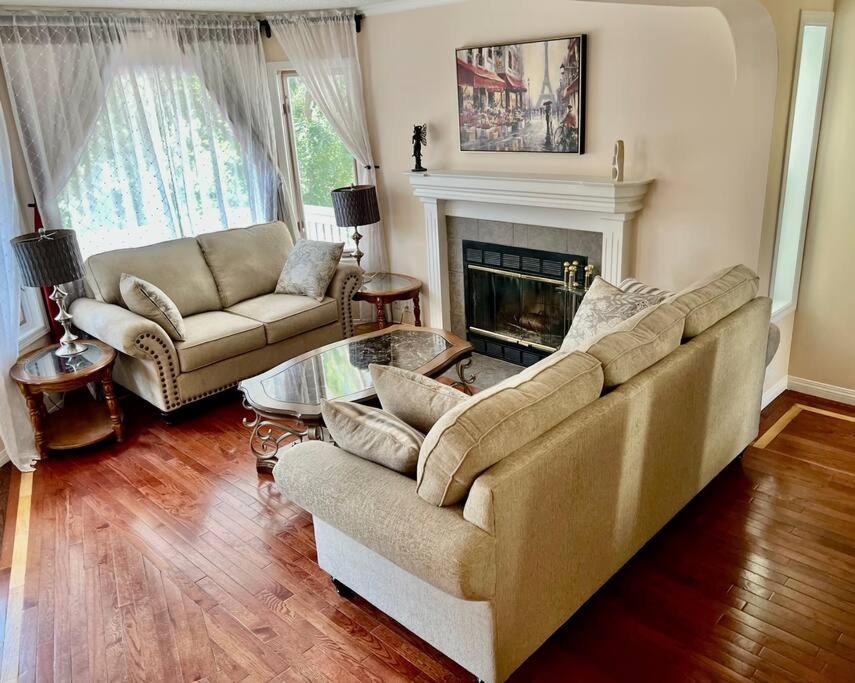 فيلا Crescent Heights Majesty YYC المظهر الخارجي الصورة