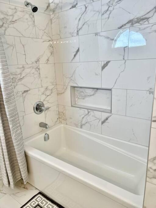 فيلا Crescent Heights Majesty YYC المظهر الخارجي الصورة
